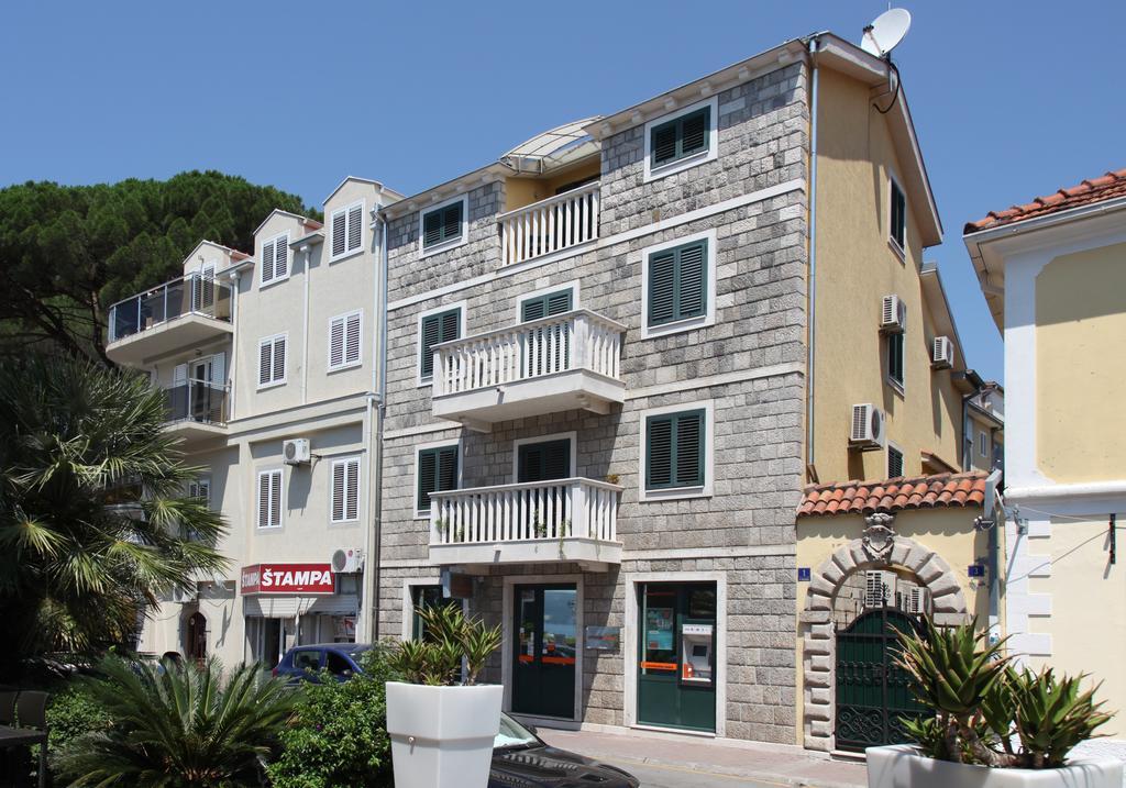 City Center Apartments Tivat Ruang foto