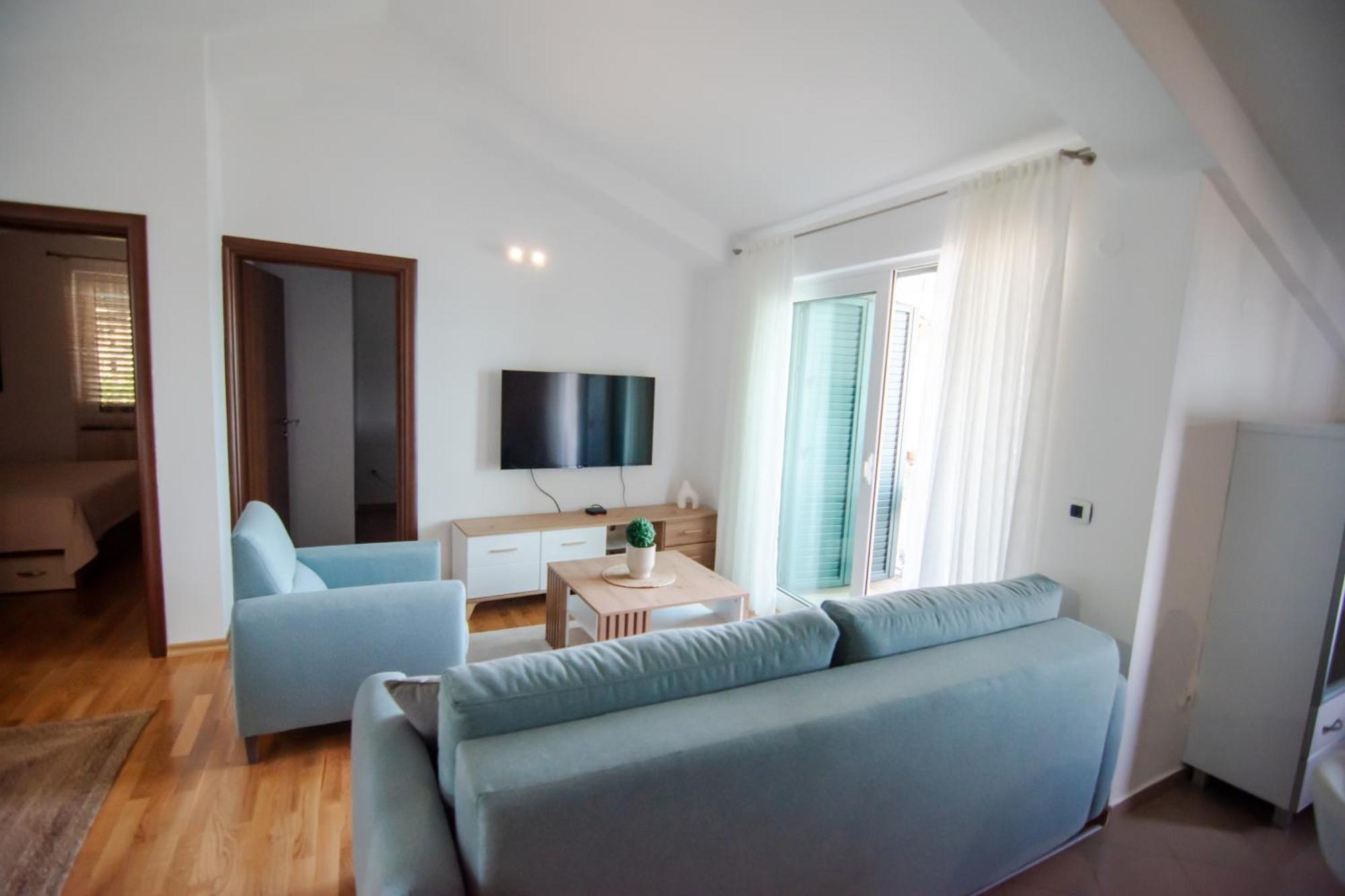 City Center Apartments Tivat Bagian luar foto